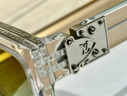 𝙇𝙊𝙐𝙄𝙎 𝙑𝙐𝙄𝙏𝙏𝙊 * Higher version The official website keeps updating the color Lemon color 🍋Glasses