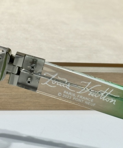 𝙇𝙊𝙐𝙄𝙎 𝙑𝙐𝙄𝙏𝙏𝙊 * Higher version The official website keeps updating the color Lemon color 🍋Glasses