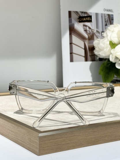 𝙇𝙊𝙐𝙄𝙎 𝙑𝙐𝙄𝙏𝙏𝙊 * Higher version The official website keeps updating the color Transparent color