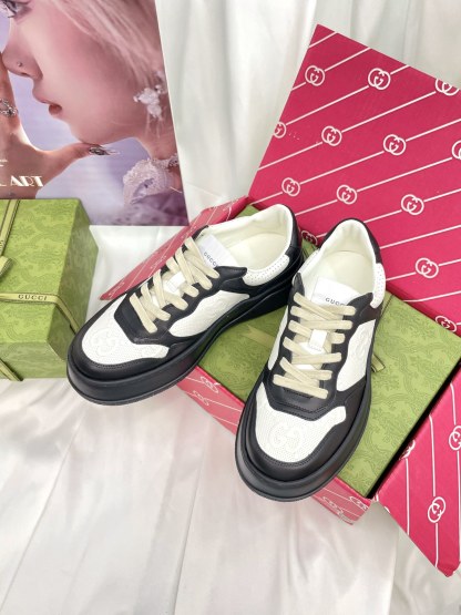 Lightweight and thick-soled sports series! G-home couples' biscuit shoes