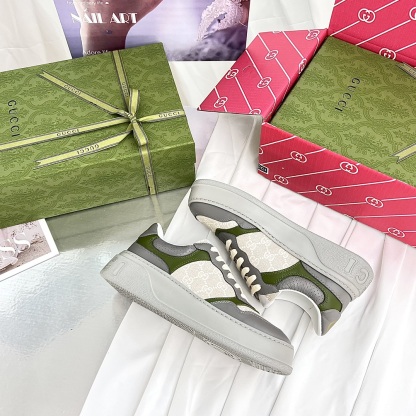 The new Chunky lightweight, soft and thick bottomed sports series! G-home couples' biscuit shoes