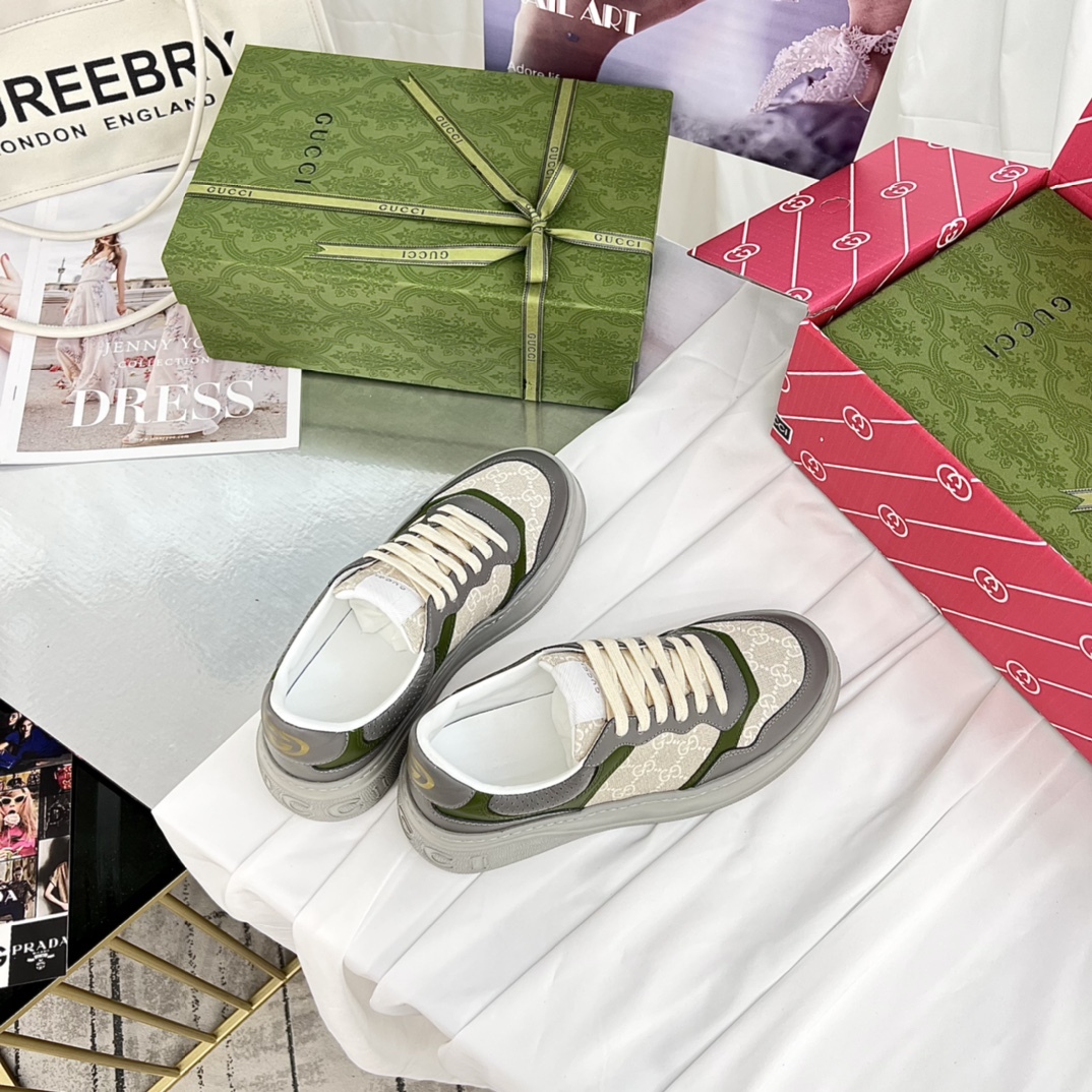 The new Chunky lightweight, soft and thick bottomed sports series! G-home couples' biscuit shoes