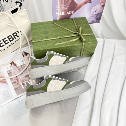 The new Chunky lightweight, soft and thick bottomed sports series! G-home couples' biscuit shoes