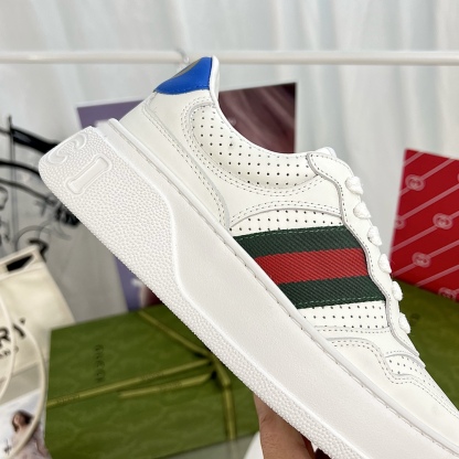 The new Chunky lightweight, soft and thick bottomed sports series! G-home couples' biscuit shoes