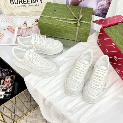 The new Chunky lightweight, soft and thick bottomed sports series! G-home couples' biscuit shoes