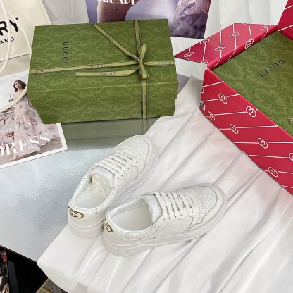 The new Chunky lightweight, soft and thick bottomed sports series! G-home couples' biscuit shoes