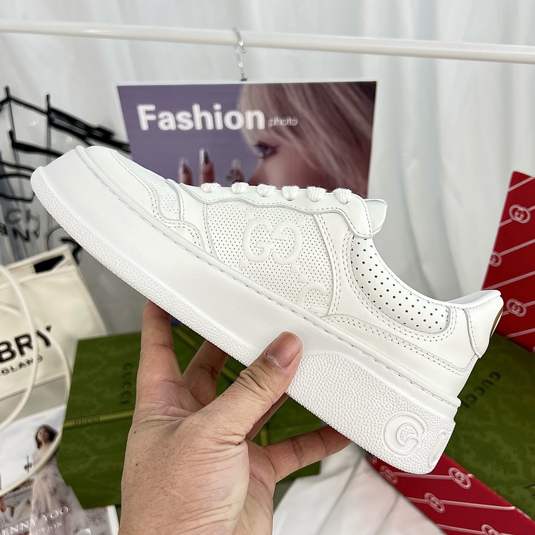 The new Chunky lightweight, soft and thick bottomed sports series! G-home couples' biscuit shoes