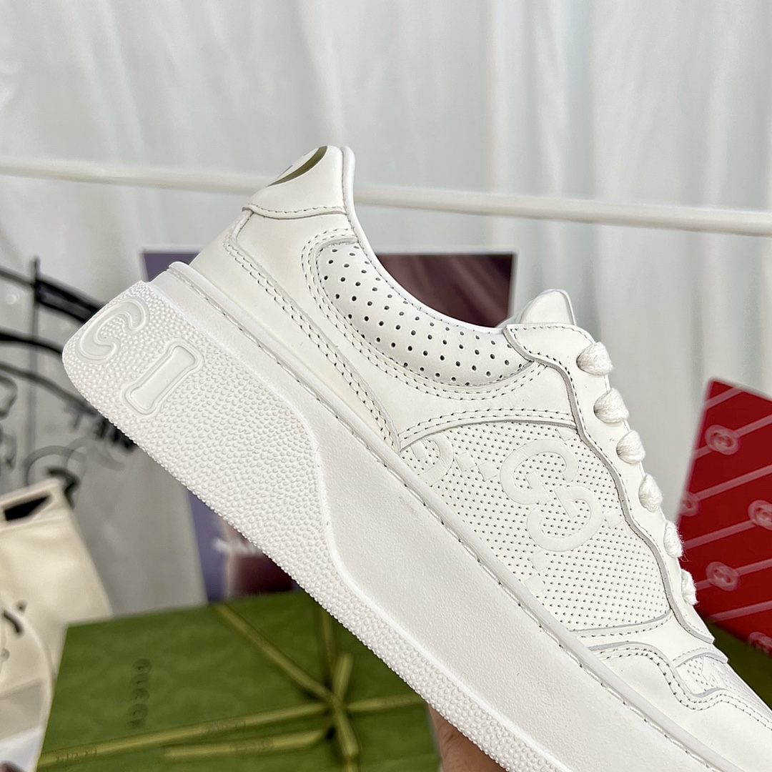 The new Chunky lightweight, soft and thick bottomed sports series! G-home couples' biscuit shoes