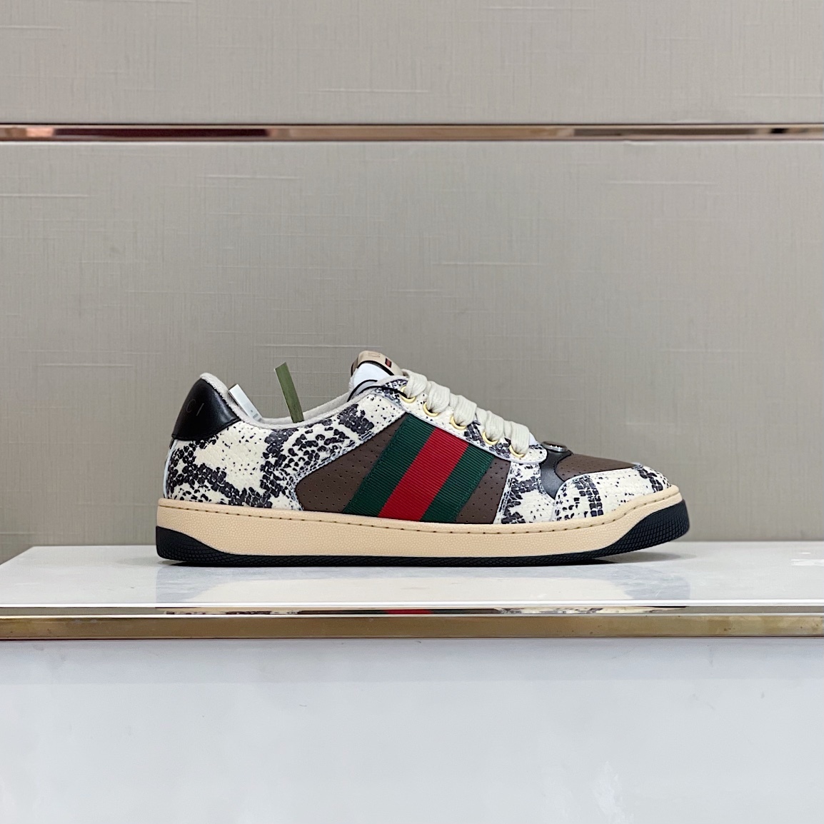 GUCC shoes Purchase level – a truly impeccable version