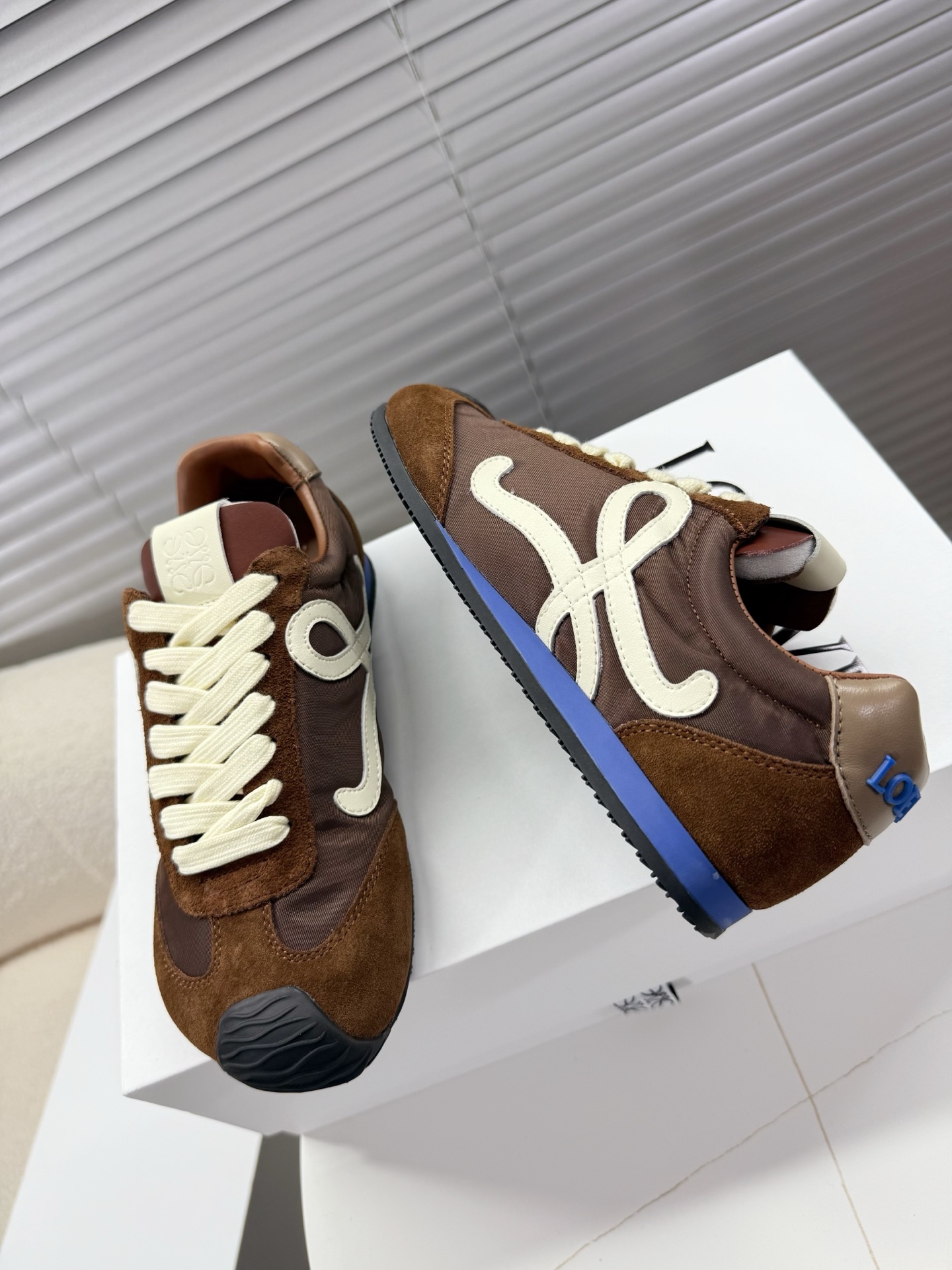 Loewe Couple style series, Forrest Gump shoes, German training shoes, sports shoes