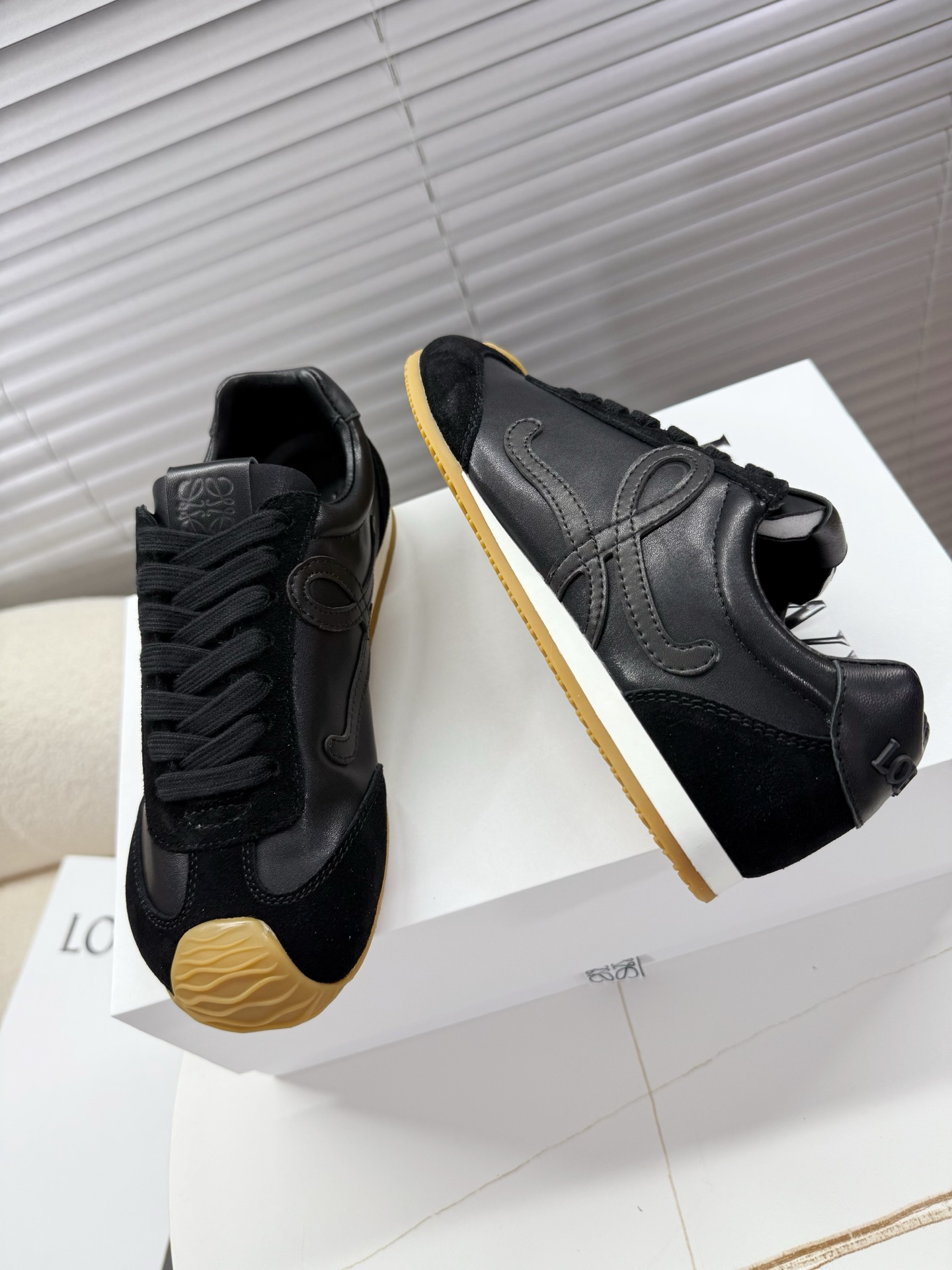 Loewe Couple style series, Forrest Gump shoes, German training shoes, sports shoes