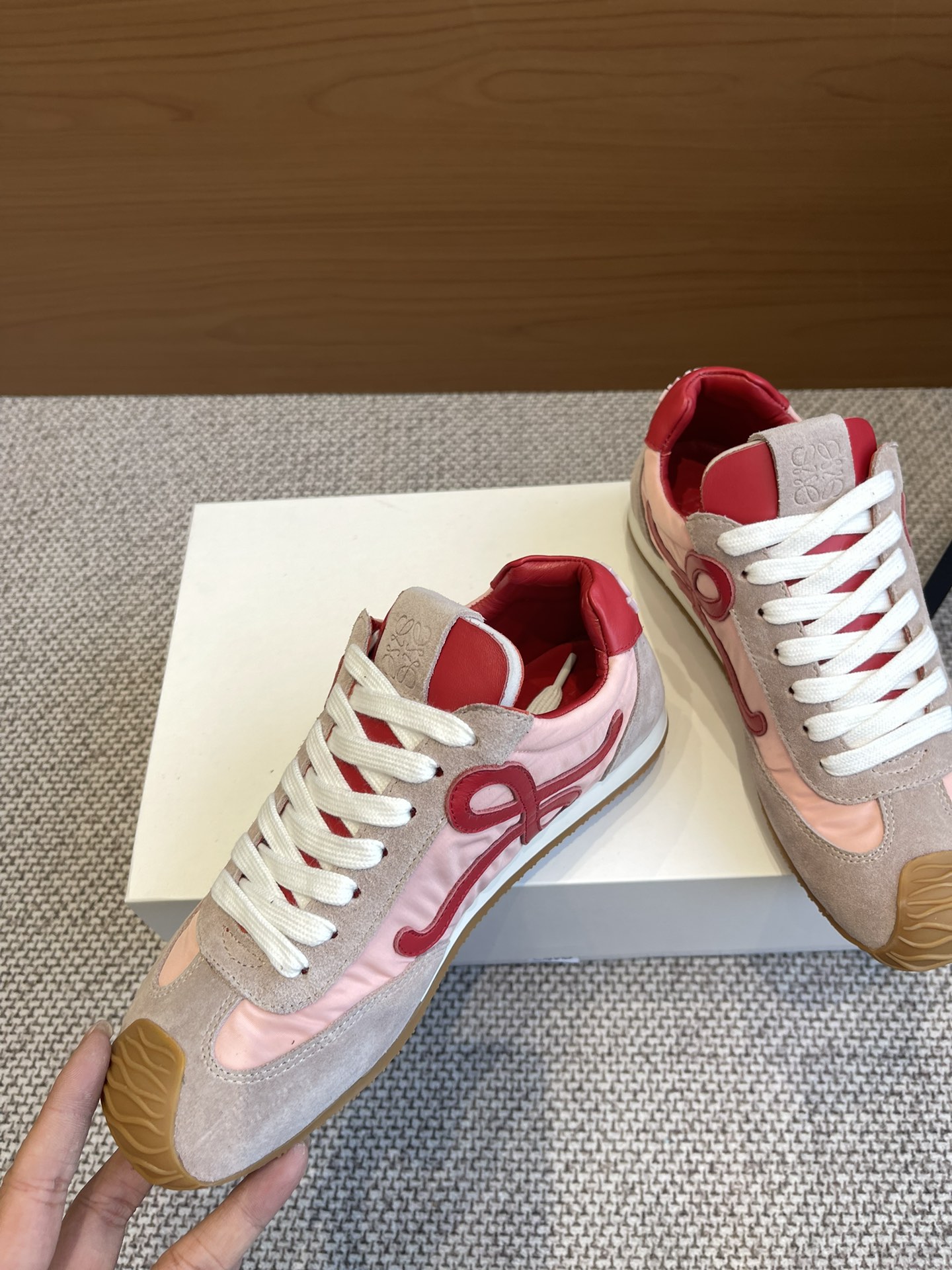 LOEWE 25ss latest catwalk Ballet Runner 2.0 couples ballet casual sports shoes German training shoes