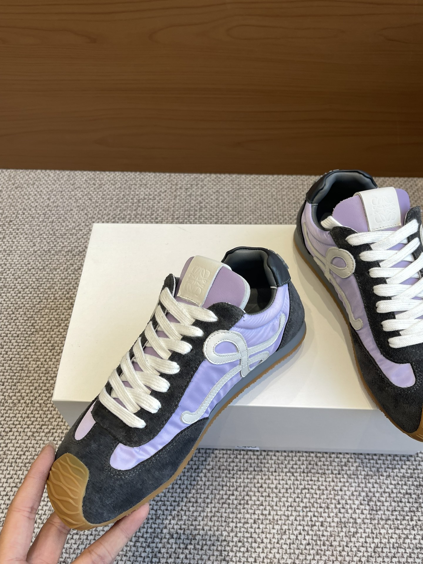 LOEWE 25ss latest catwalk Ballet Runner 2.0 couples ballet casual sports shoes German training shoes