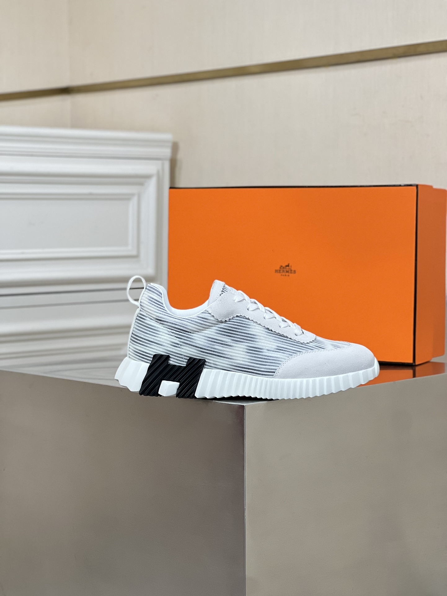 ••New Products•• HERME* High-end Men's Sports • Casual Shoes.