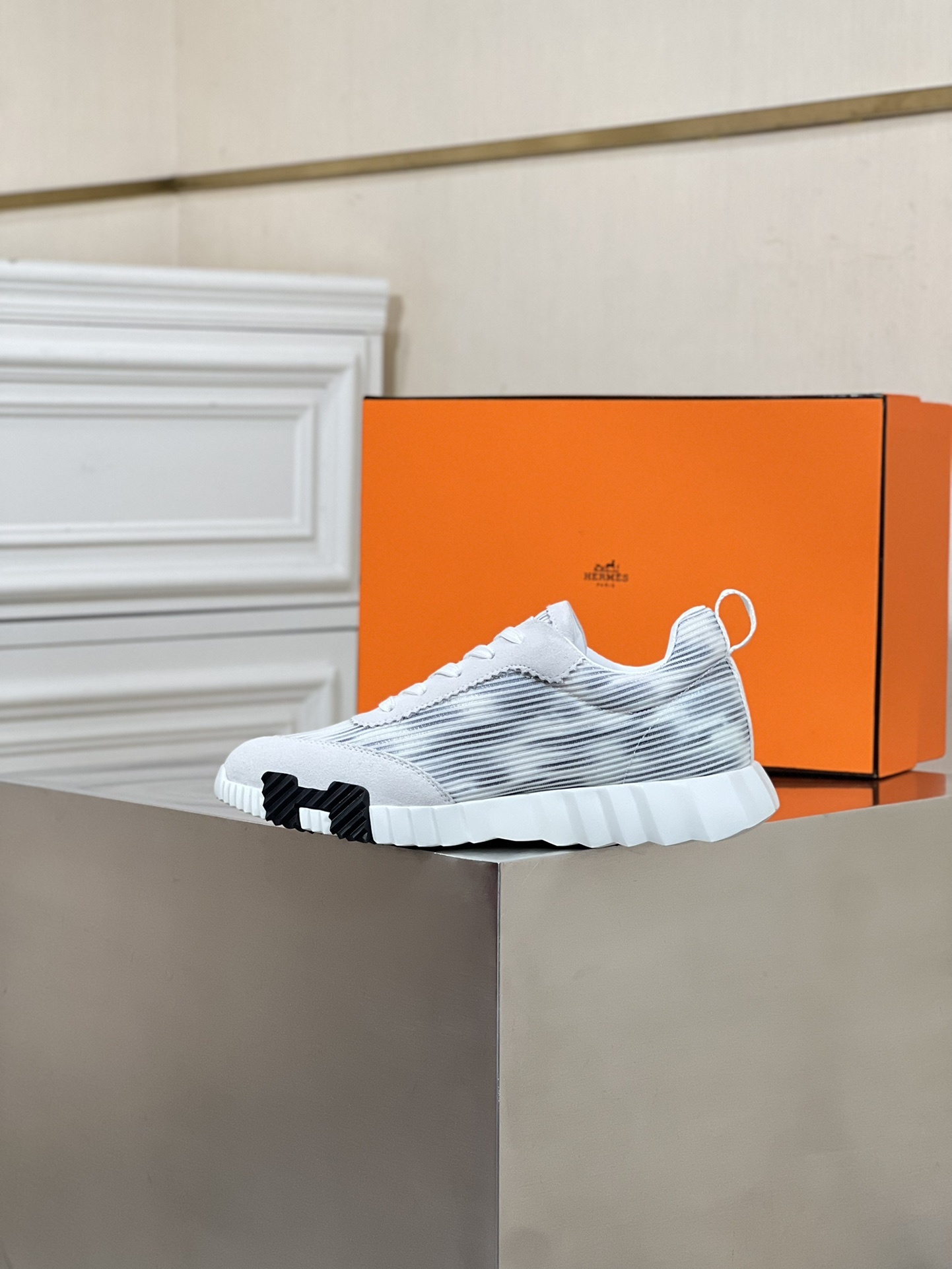 ••New Products•• HERME* High-end Men's Sports • Casual Shoes.