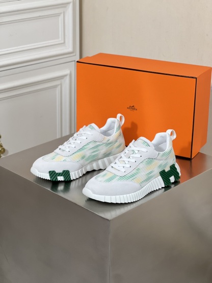 ••New Products•• HERME* High-end Men's Sports • Casual Shoes.