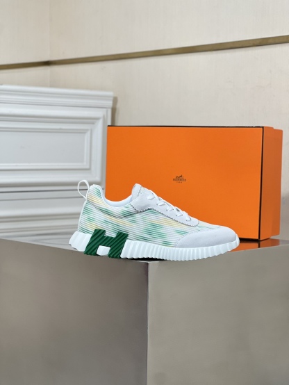 ••New Products•• HERME* High-end Men's Sports • Casual Shoes.