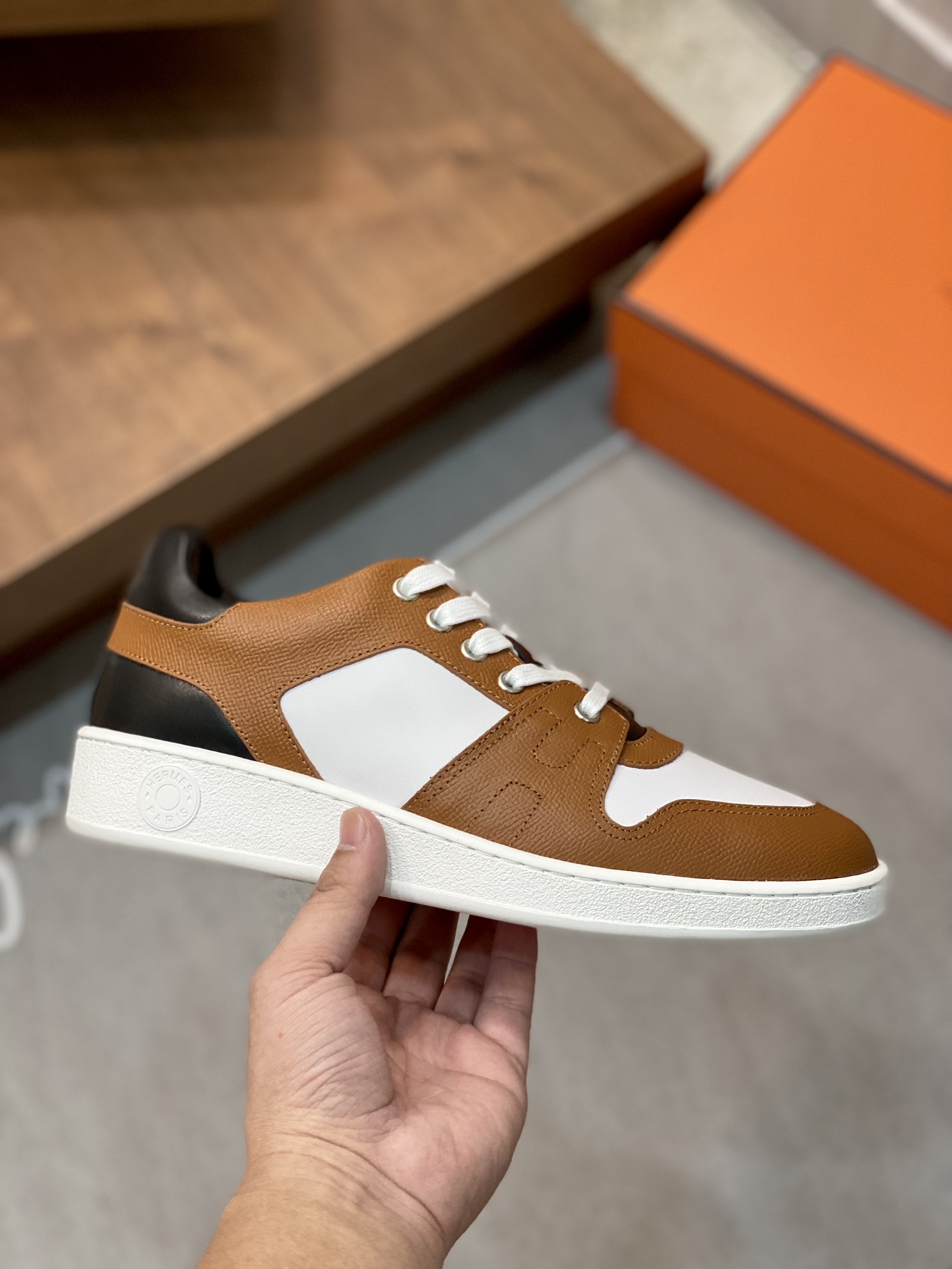 HERME*—Hermes; higher version.shoes