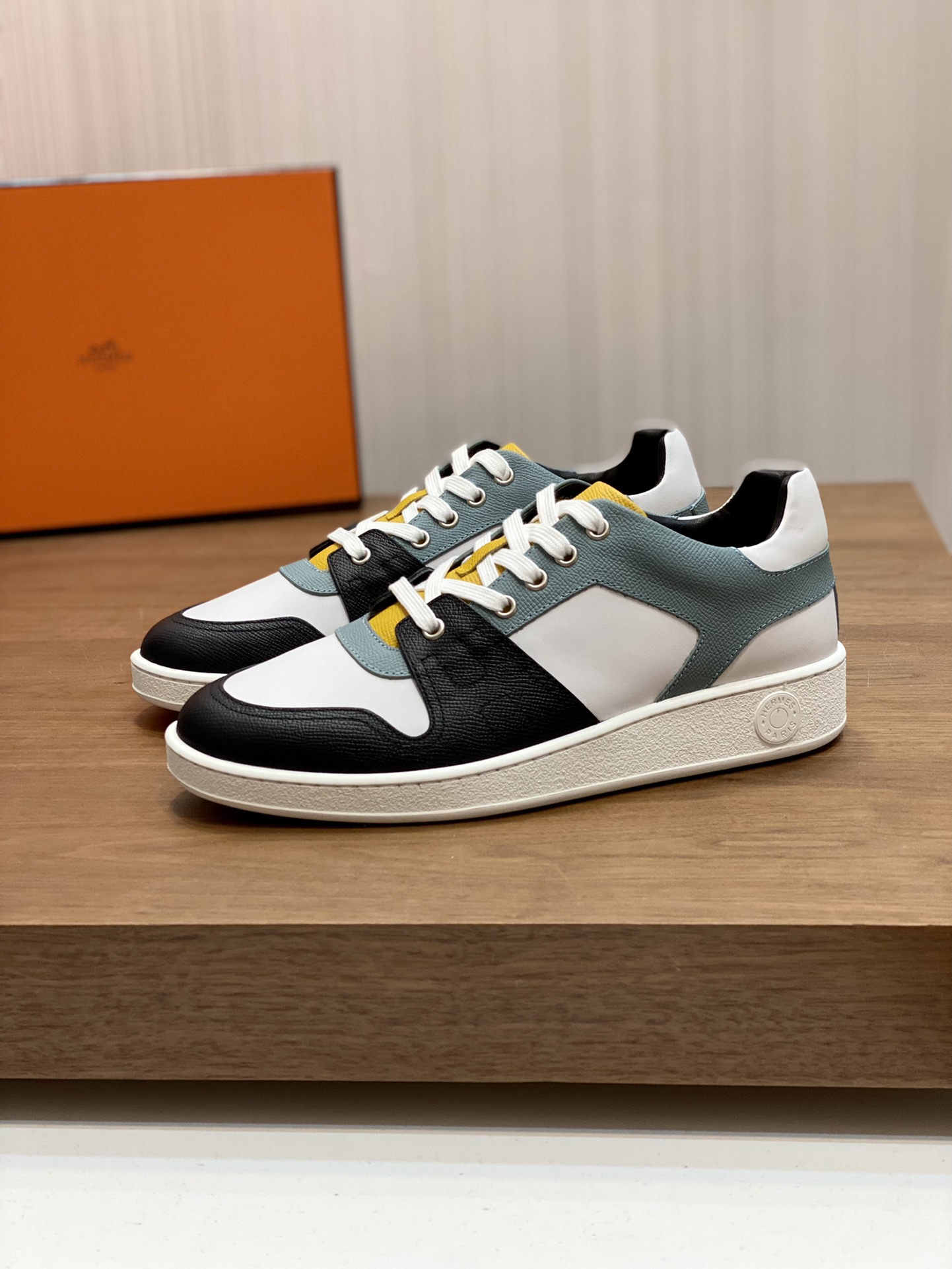 HERME*—Hermes; higher version.shoes