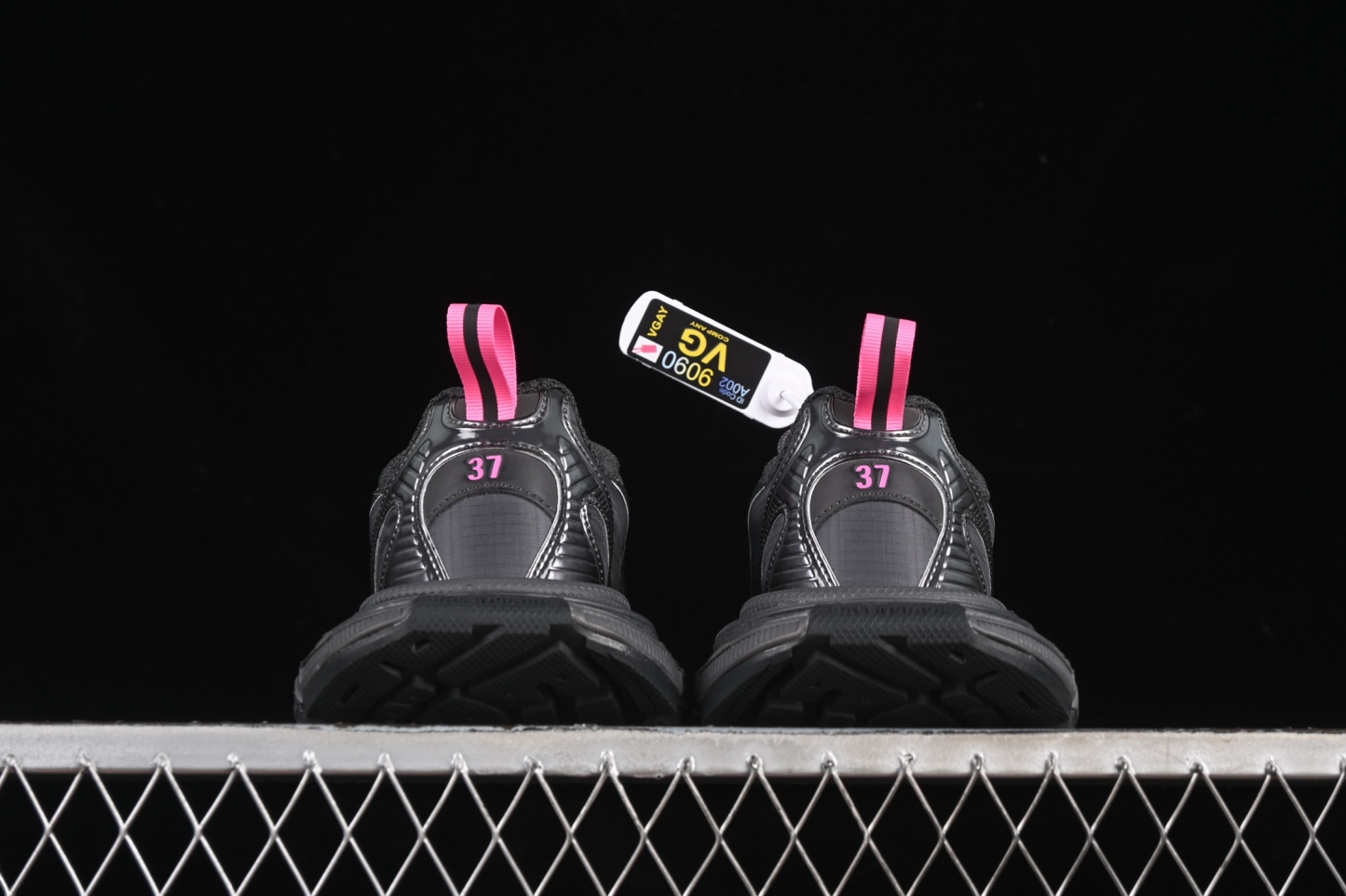 Balenciaga's tenth-generation trend-setting running shoes model WXLCR1150