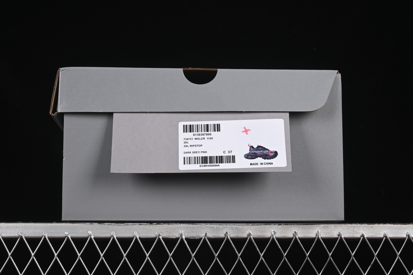 Balenciaga's tenth-generation trend-setting running shoes model WXLCR1150