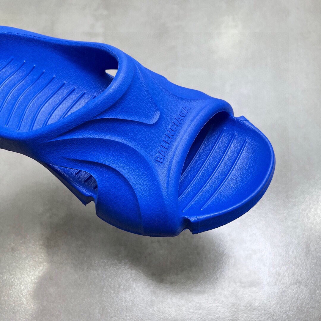 Balenciaga 🔥 New model is on the shelves🔥 Balenciaga mold closed special-shaped slippers