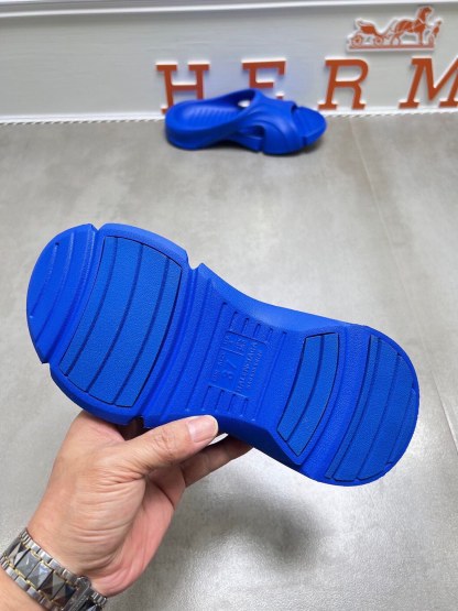 Balenciaga 🔥 New model is on the shelves🔥 Balenciaga mold closed special-shaped slippers