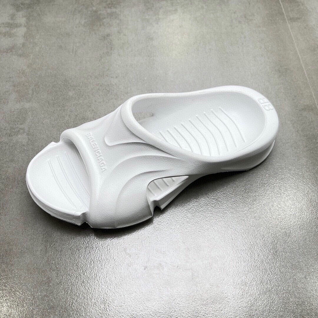 Balenciaga 🔥 New model is on the shelves🔥 Balenciaga mold closed special-shaped slippers