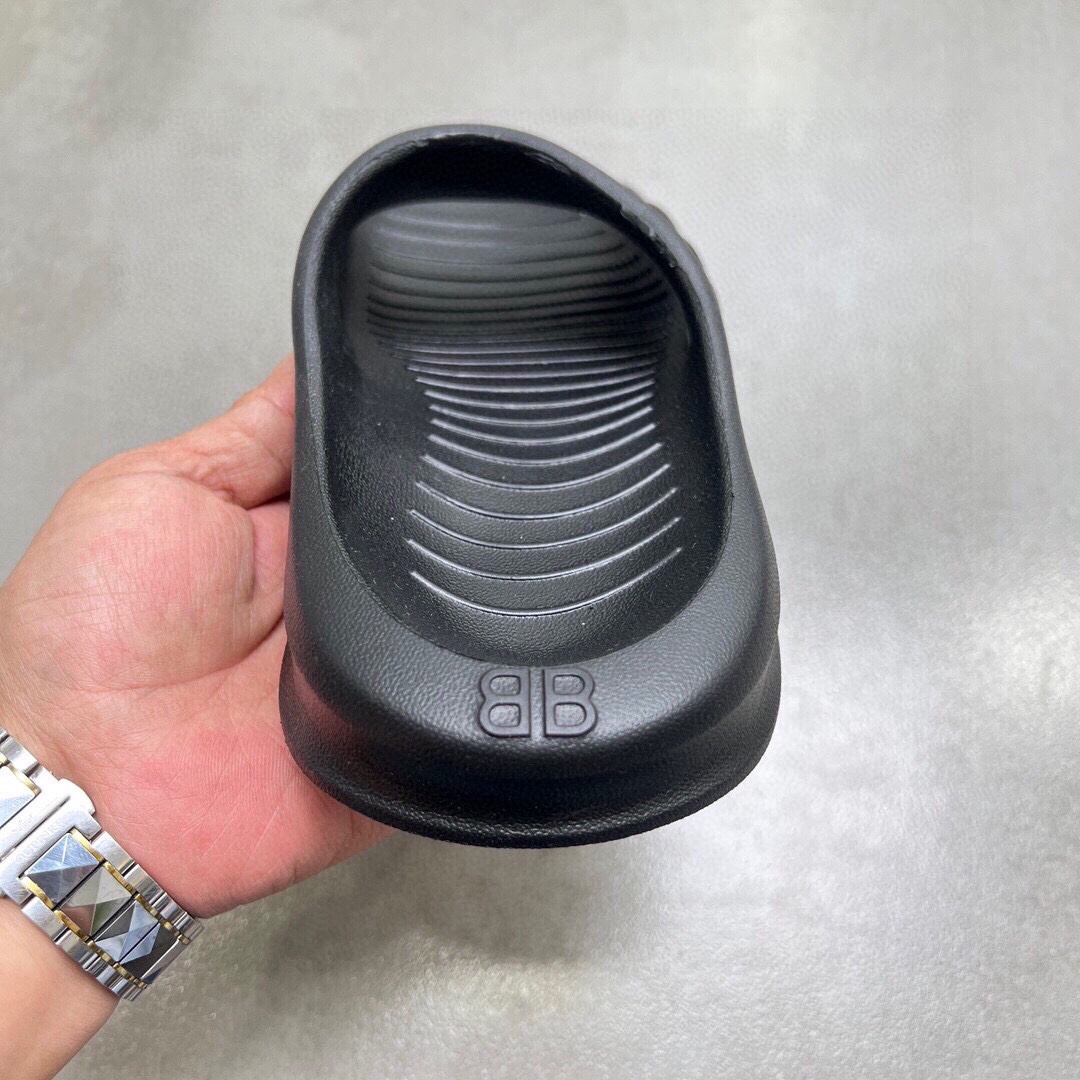 Balenciaga 🔥 New model is on the shelves🔥 Balenciaga mold closed special-shaped slippers
