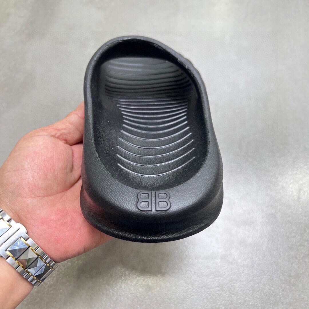 Balenciaga 🔥 New model is on the shelves🔥 Balenciaga mold closed special-shaped slippers
