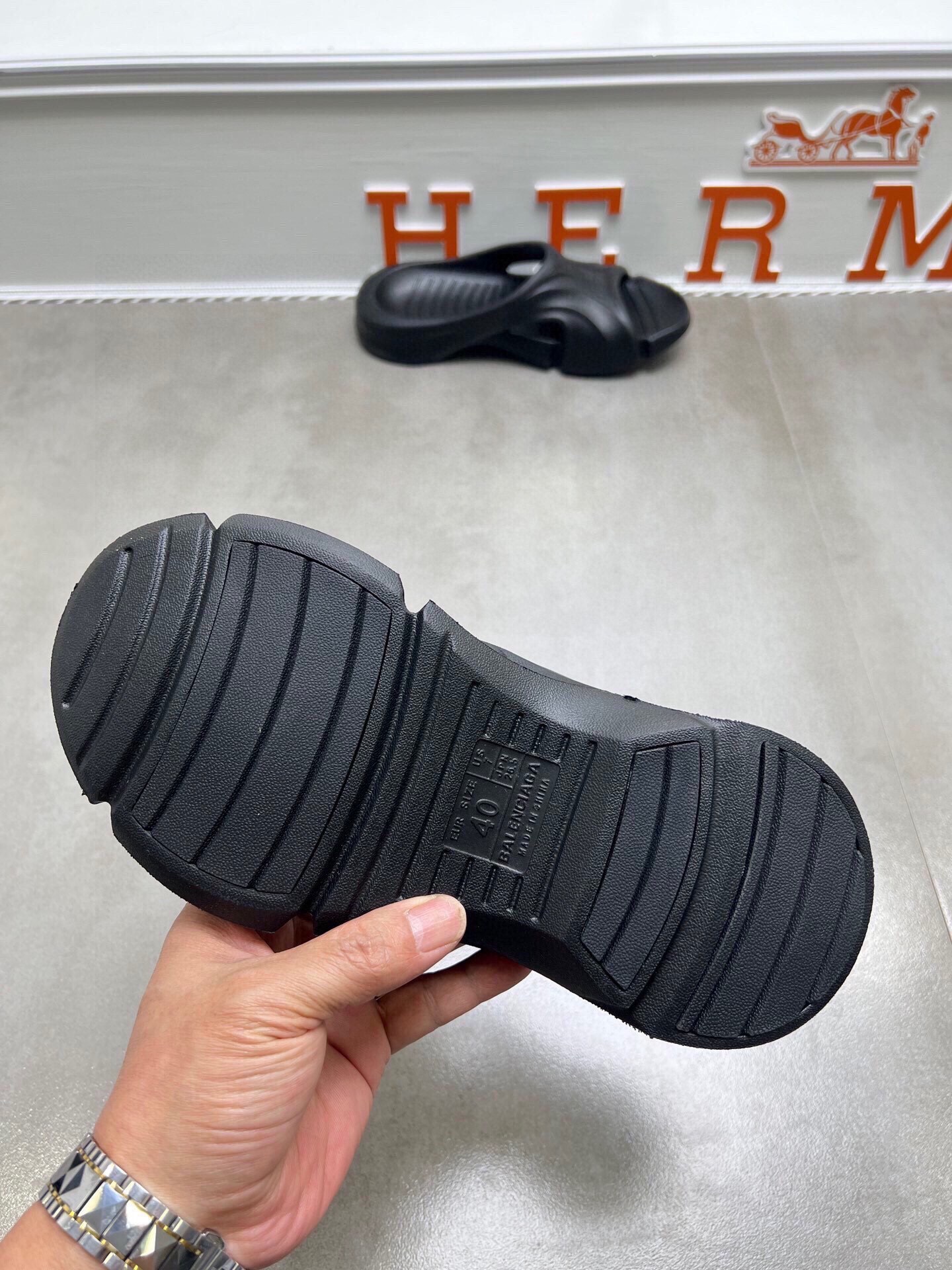 Balenciaga 🔥 New model is on the shelves🔥 Balenciaga mold closed special-shaped slippers