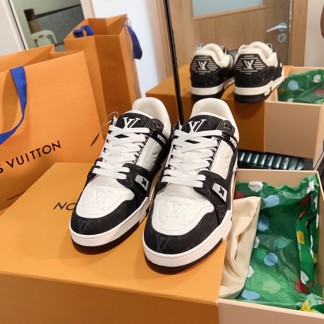 Louis Vuitton is a hit product from Donkey! trainer shoes