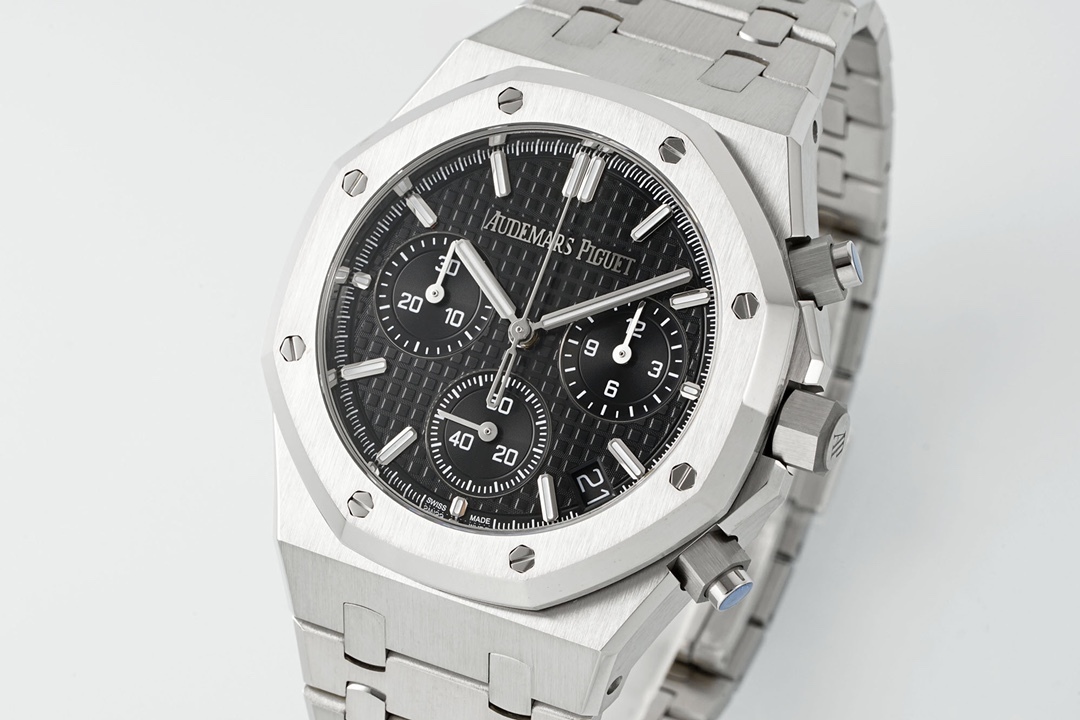 AP's new Royal Oak series 26240