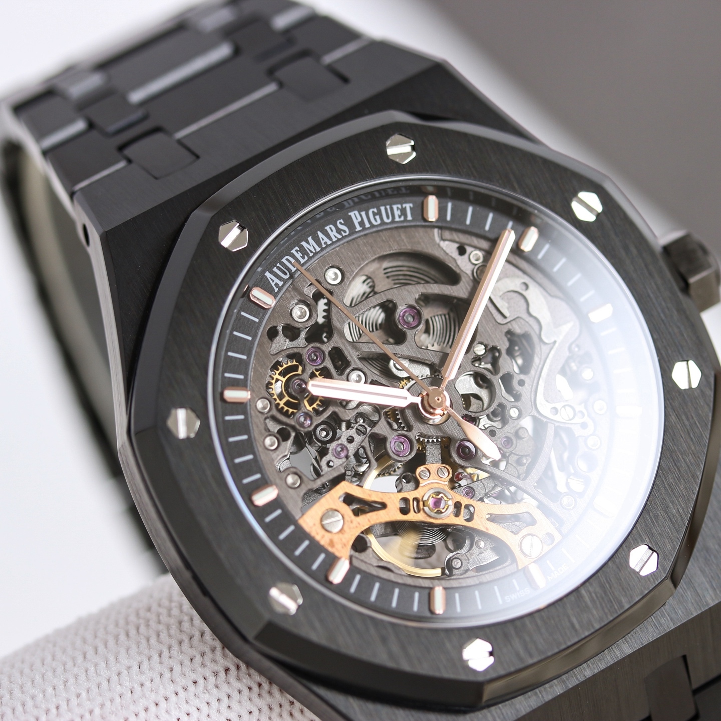 New model of Audemars Piguet Royal Oak Offshore men's mechanical watch, reference number 15407ST.OO.1220ST.01