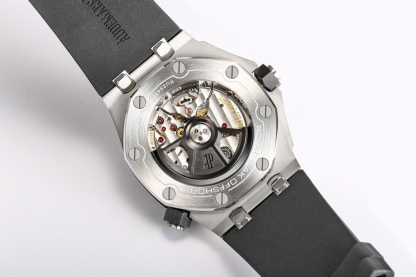 IP Factory hasreleased the AP Audemars Piguet Offshore Quick Release Function Dive Watch—model 15720.
