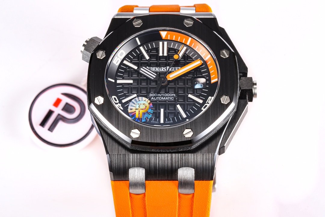 New color options for IP, giving you a different feel. Can be paired with black straps! IP.FACTORY redefines legend —— Audemars Piguet 15707 black ceramic classic returns.