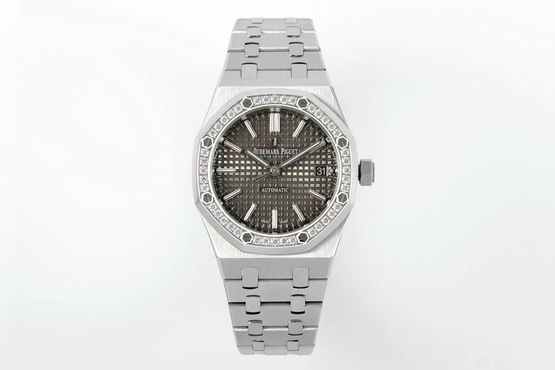 IPF —— The first global release of the 37mm colored diamond version: Audemars Piguet Royal Oak series 15450ST