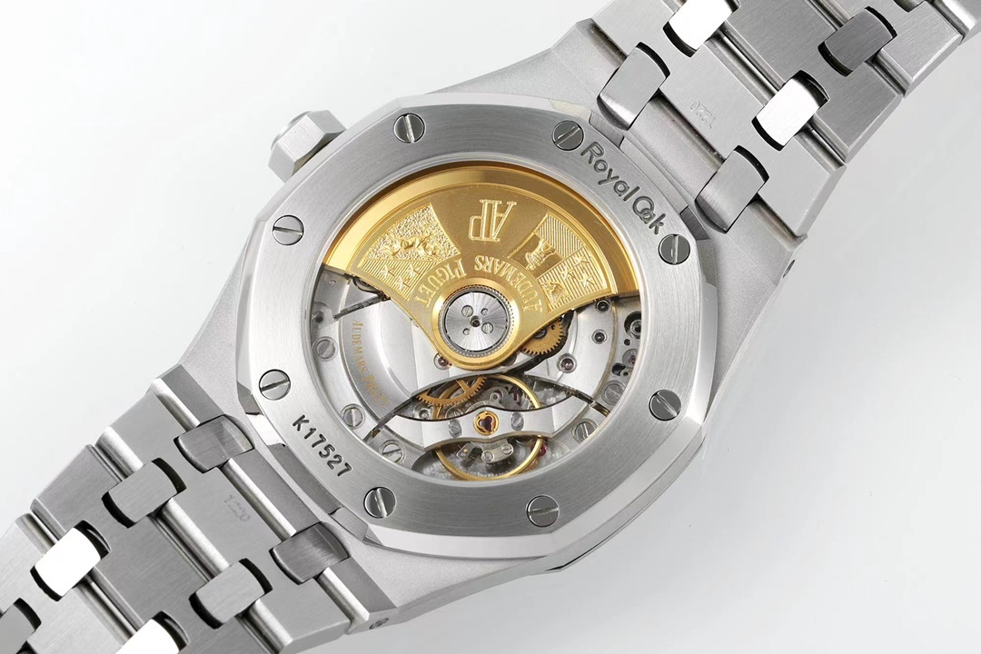 IPF —— The first global release of the 37mm colored diamond version: Audemars Piguet Royal Oak series 15450ST