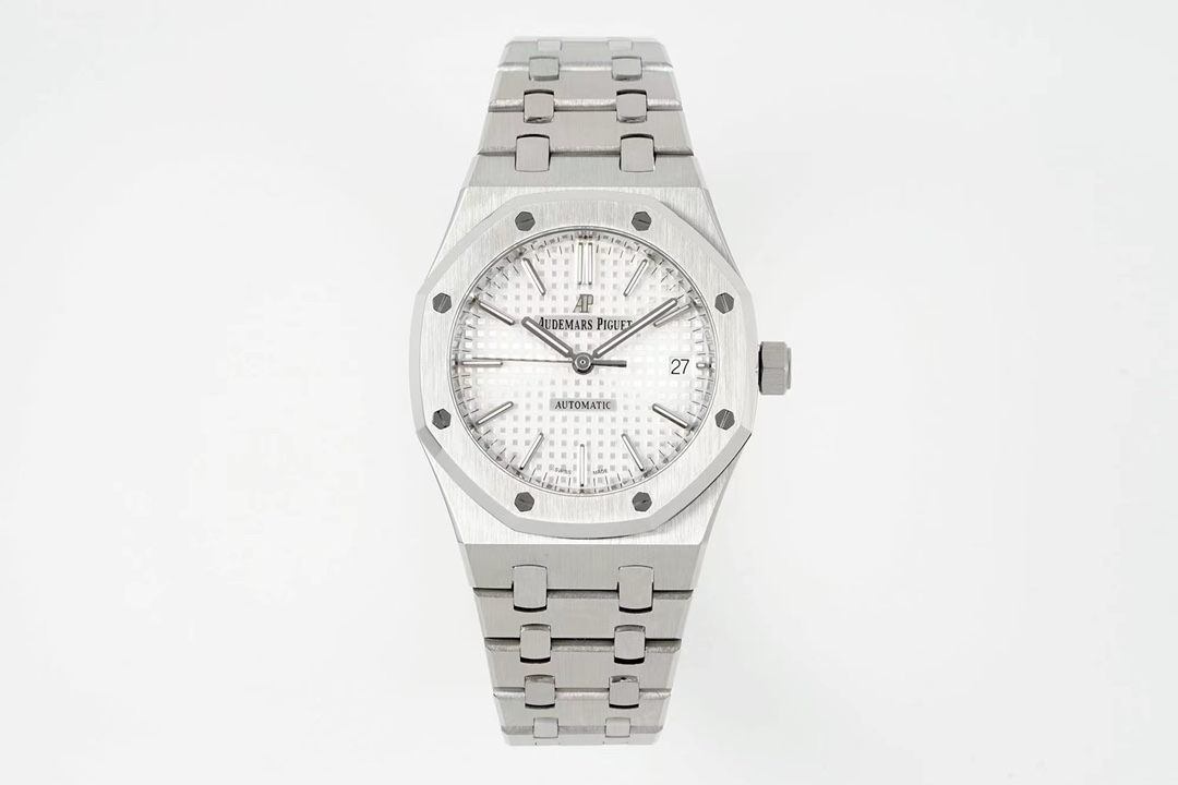 IPF —— The first global release of the 37mm colored diamond version: Audemars Piguet Royal Oak series 15450ST