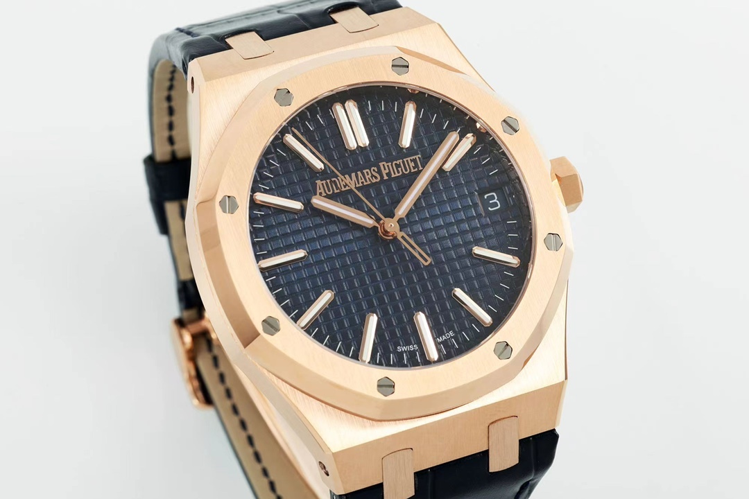 IPF has launched the new AP Royal Oak '50th Anniversary' series 15510ST!