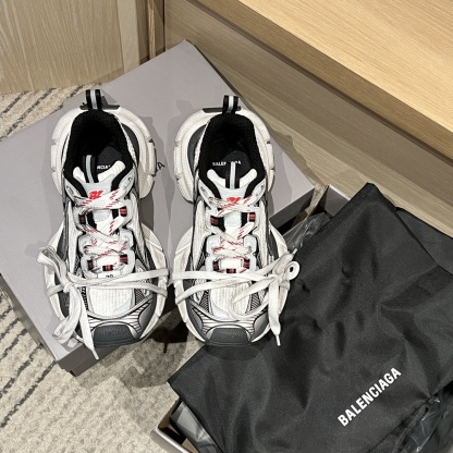 Balenciaga's latest bestseller for the Spring/Summer 2023 season, size 3XL.