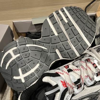 Balenciaga's latest bestseller for the Spring/Summer 2023 season, size 3XL.