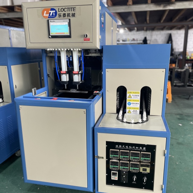 Semi automatic blow molding machine
