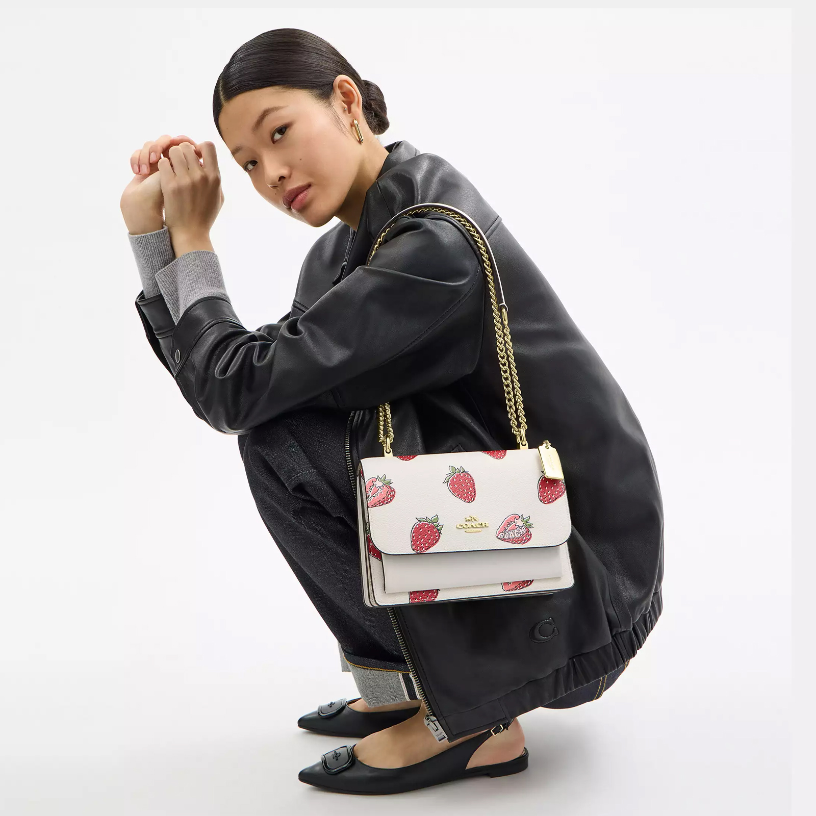 Klare Crossbody With Strawberry Print