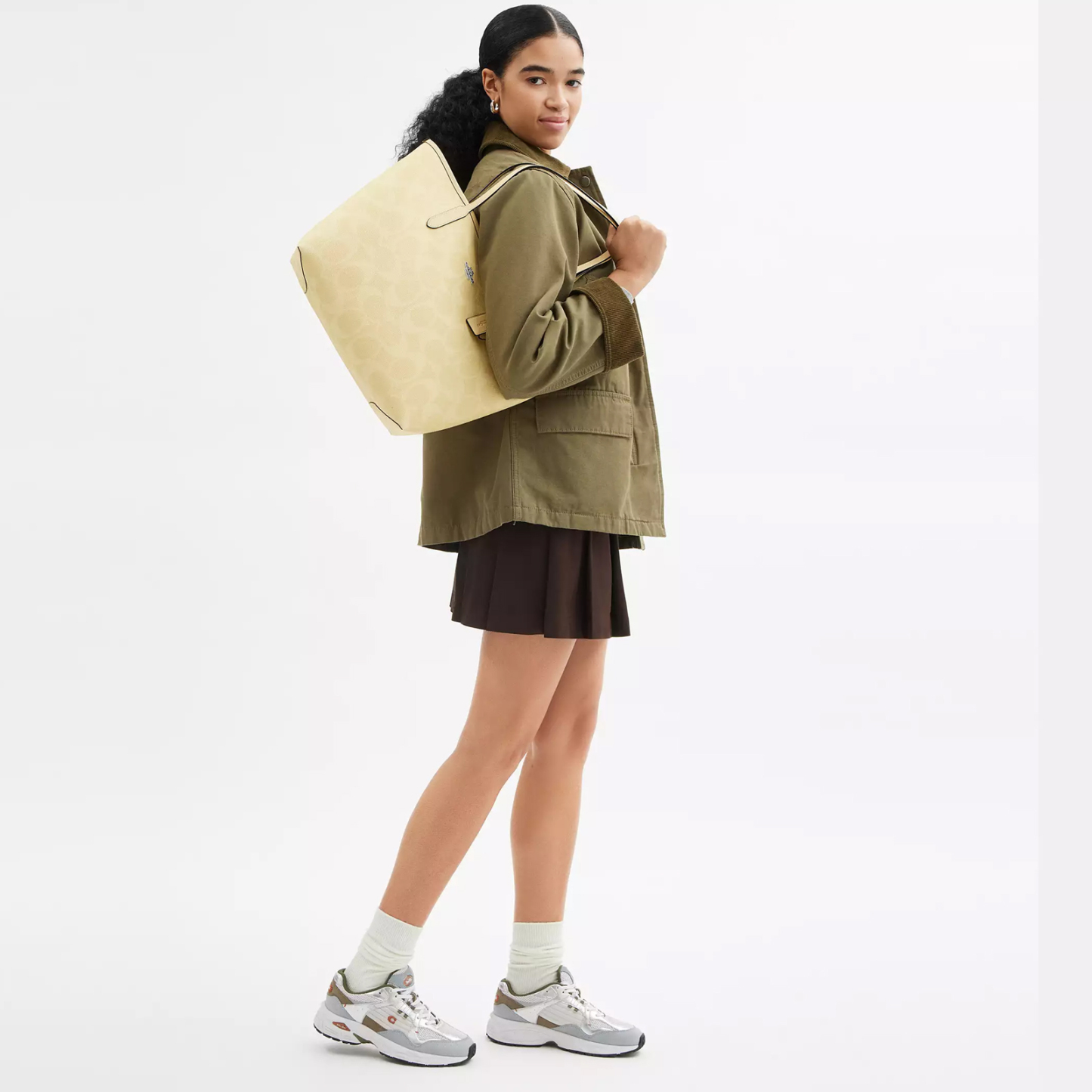 City Tote Bag In Signature Canvas