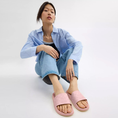 Udele Sport Slide In Signature Canvas