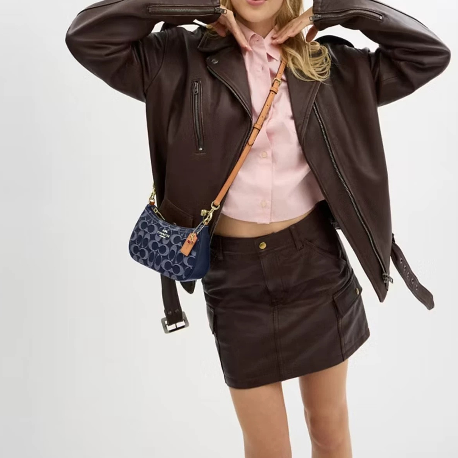  Teri Shoulder Bag In Signature Denim Cherry CAF82