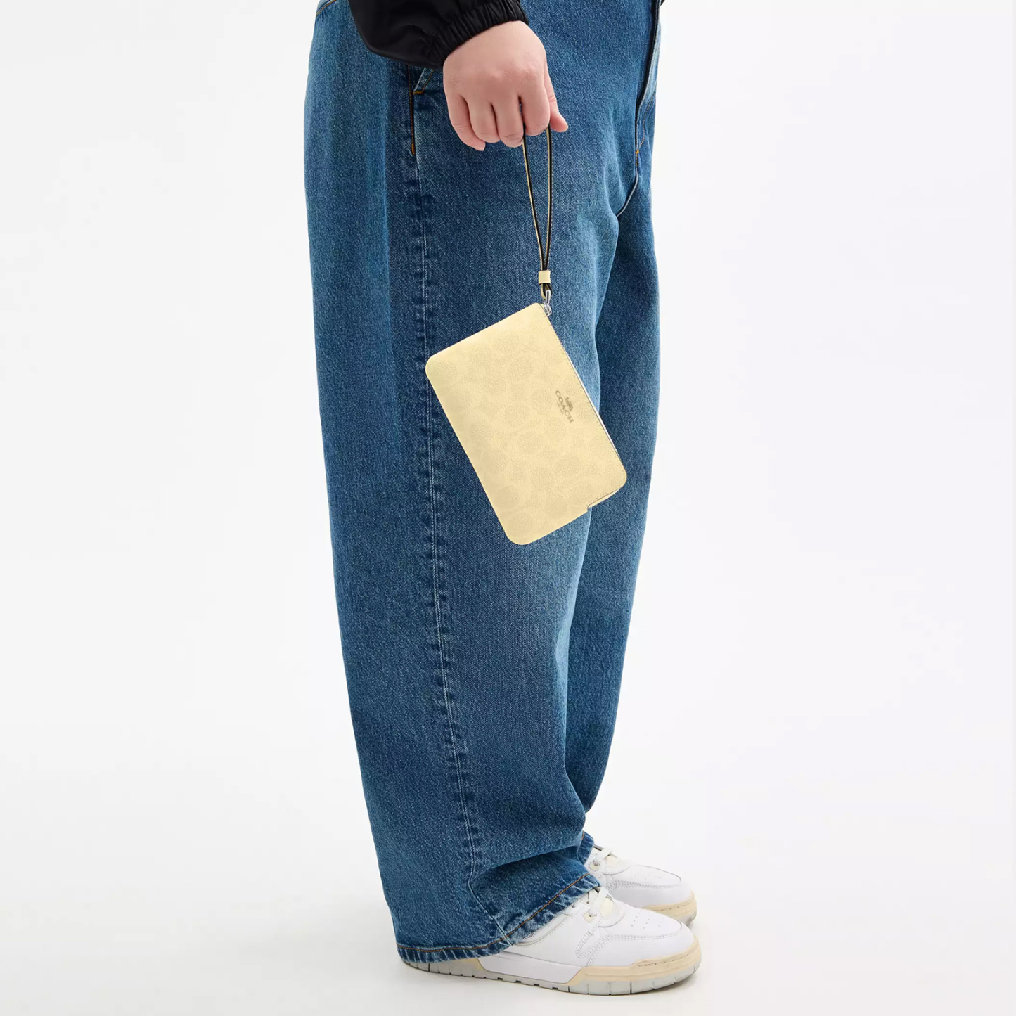 Corner Zip Wristlet In Signature Canvas