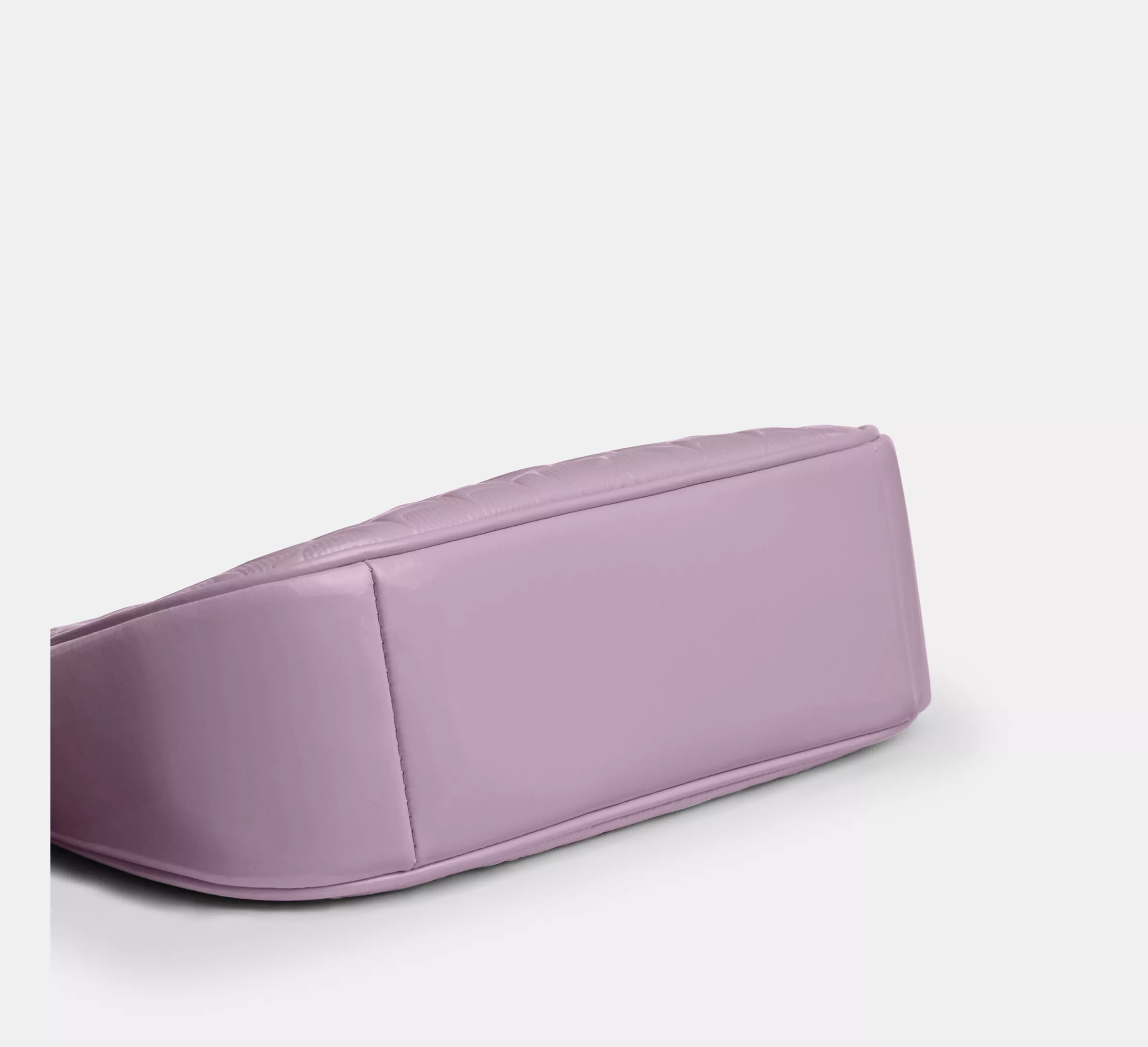 Teri Shoulder Bag In Signature Leather With Heart Charm