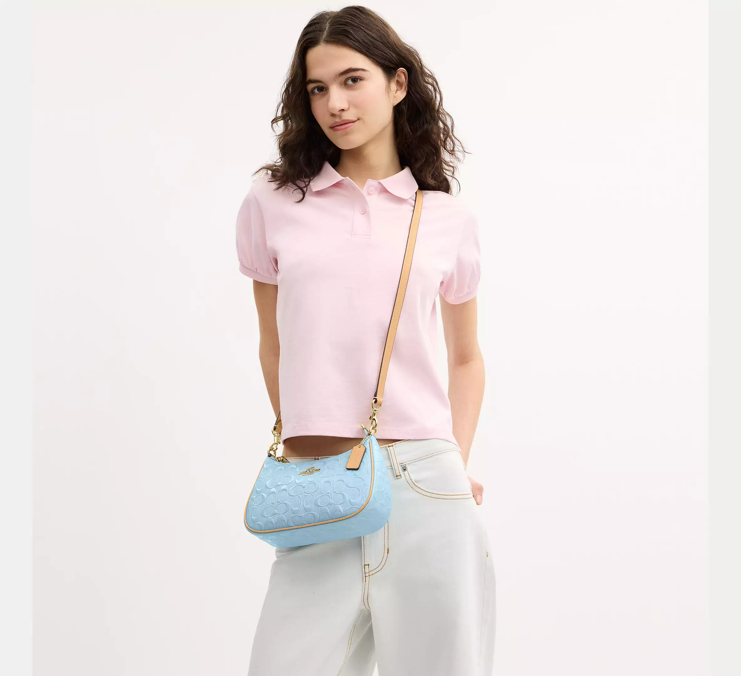 Teri Shoulder Bag In Signature Leather